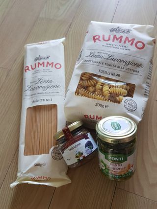 이탈리안 프리미엄 파스타 룸모 Rummo 파스타 2종 + 바질 페스토 + 블랙 트러플 페이스트 — 5점을 준 리뷰어가 2021년 7월 올린 사용 사진