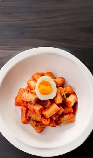 나우  [요리궁리] B타입 ( 매콤, 치즈, 매콤까르보 ) 꽃떡볶이 6개입 세트 — 5점을 준 리뷰어가 2025년 3월 올린 사용 사진
