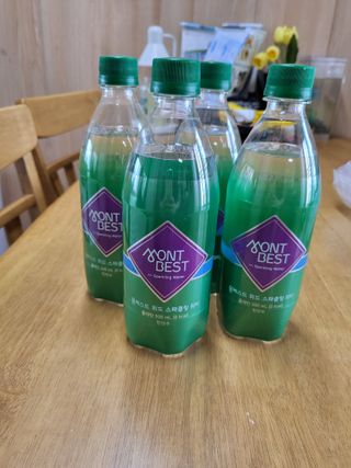 몽베스트 Montbest with Sparkling water Plain 20병 — 5점을 준 리뷰어가 2021년 11월 올린 사용 사진