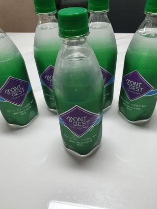 몽베스트 Montbest with Sparkling water Plain 20병 — 5점을 준 리뷰어가 2022년 12월 올린 사용 사진