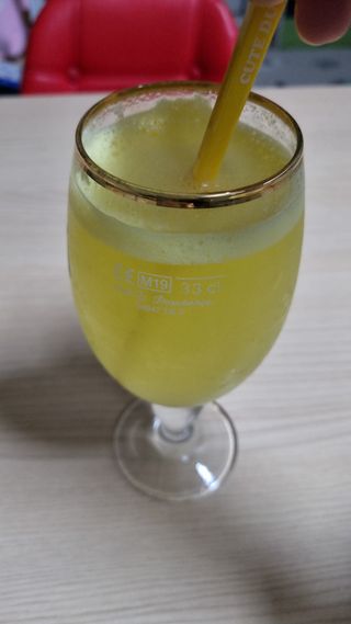 [음료수 대신 가능!]  빠르게 흡수되는 아임오 타먹는 콜라겐 1박스 — 5점을 준 리뷰어가 2023년 4월 올린 사용 사진