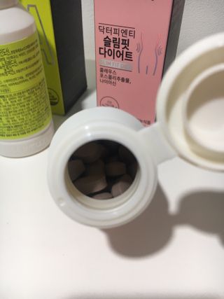 닥터피엔티 [Dr.PNT] 건강한 다이어트, 기능성 원료로 시작! 슬림핏 다이어트+카테킨 [1개월분] — 5점을 준 리뷰어가 2022년 12월 올린 사용 사진