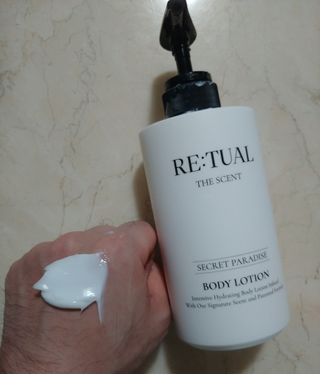 레츄얼 더 센트 바디로션 시크릿 파라다이스(500ml) — 5점을 준 리뷰어가 2022년 6월 올린 사용 사진