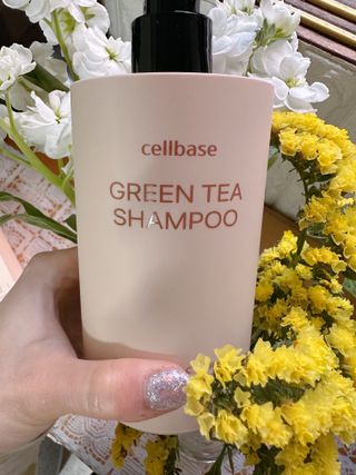 프리마인 더이상 뻣뻣하고 효과없는 탈모샴푸는 NO. 근본부터 케어하는 셀베이스 그린티샴푸(500ml) — 5점을 준 리뷰어가 2023년 5월 올린 사용 사진