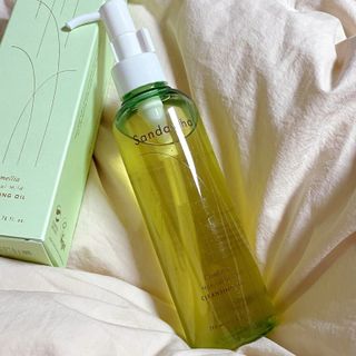 스킨큐어 산다화 순한 클렌징 동백 오일 200ml — 5점을 준 리뷰어가 2023년 4월 올린 사용 사진