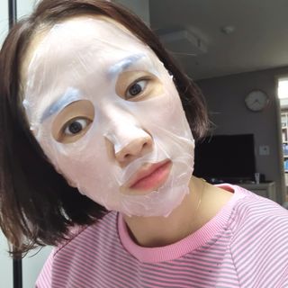 제주인디 카멜리아 블러썸 바이오셀룰로오스 마스크팩 — 5점을 준 리뷰어가 2021년 10월 올린 사용 사진