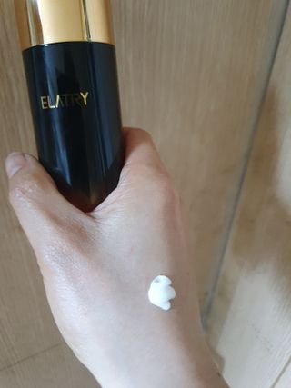 엘러트리 코리아 엘러트리 올인원 세럼 45ml — 5점을 준 리뷰어가 2022년 4월 올린 사용 사진