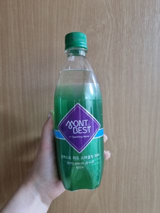 몽베스트 Montbest with Sparkling water Plain 20병 — 5점을 준 리뷰어가 2022년 6월 올린 사용 사진