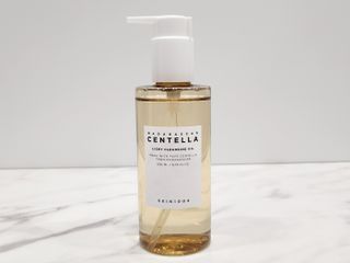 스킨1004 [SKIN1004] 마다가스카르 센텔라 라이트 클렌징 오일 200ml — 5점을 준 리뷰어가 2024년 7월 올린 사용 사진
