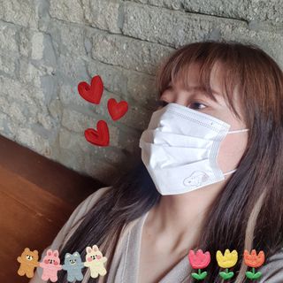 JHWORLD 스누피 마스크 정품 스누피 KF-AD 국내 비말차단 아동용 성인용 일회용 덴탈마스크 50매 — 5점을 준 리뷰어가 2021년 6월 올린 사용 사진