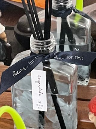 디어포레스트 쁘띠 플라워 디퓨저 시리즈 — 5점을 준 리뷰어가 2022년 8월 올린 사용 사진