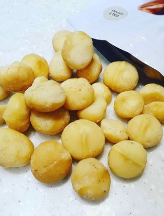 도이퉁 마카다미아 넛 90g  로얄 마카넛 오리지널 쏠트 허니 — 4점을 준 리뷰어가 2021년 3월 올린 사용 사진