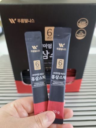 [푸름웰니스] 프리미엄 6년근 홍삼스틱 3mg x 100포 — 5점을 준 리뷰어가 2022년 3월 올린 사용 사진