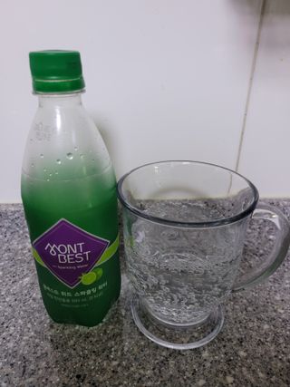 몽베스트 Montbest with Sparkling water Lime20병 — 4점을 준 리뷰어가 2022년 6월 올린 사용 사진
