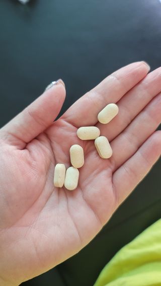 프리마인 평생 써야하는 관절의 건강을 위한 완벽설계 솔루션 관절n마디케어 플러스 120정 — 5점을 준 리뷰어가 2021년 9월 올린 사용 사진