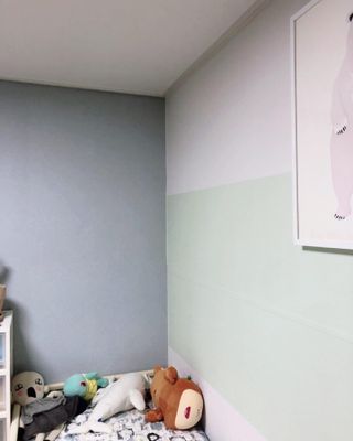 쿠셔니 붙이는 실크단열벽지 50cm x 20m 4olor 중 택1 — 4.5점을 준 리뷰어가 2022년 1월 올린 사용 사진