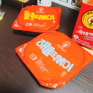 한성기업 무볼레 닭떡볶이+해물떡볶이 2종 세트 — 5점을 준 리뷰어가 2021년 10월 올린 사용 사진