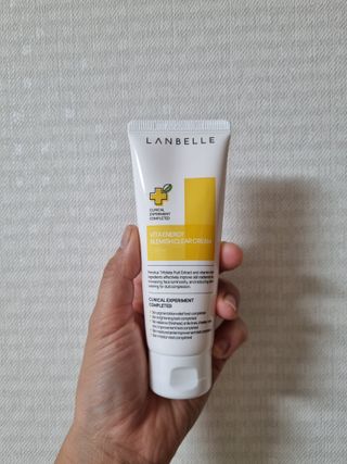 랑벨 비타 에너지 잡티 크림 75ml (피부 속 기미완화크림) — 4.5점을 준 리뷰어가 2022년 6월 올린 사용 사진