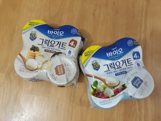 매일바이오 그릭요거트 오리지널 플레인 4개, 로스터리 커피믹스 4개 — 3.5점을 준 리뷰어가 2021년 12월 올린 사용 사진