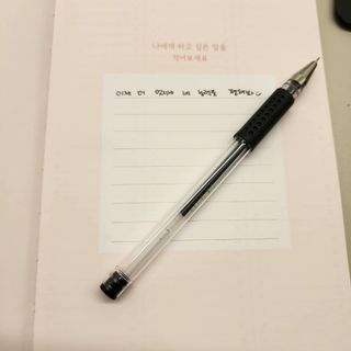 리훈 2024년 하고싶은말다이어리 만년형(위클리/데일리 중 택 1) — 5점을 준 리뷰어가 2023년 9월 올린 사용 사진