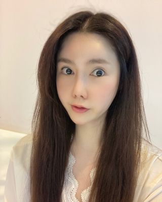 썸헤어 / SUMHAIR 썸헤어 실키 테라피 헤어 에센스 — 5점을 준 리뷰어가 2021년 4월 올린 사용 사진