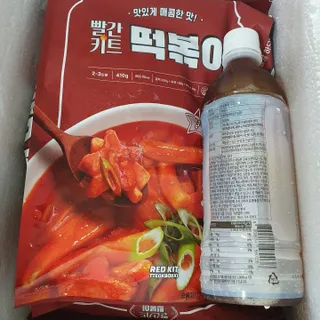 빨간키트 떡볶이 밀키트 2~3인분 매운맛 국물 떡볶이 만들기 쉬운 황금 레시피 분말 소스로 간편한 요리 — 3점을 준 리뷰어가 2021년 10월 올린 사용 사진