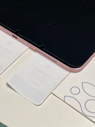 아클리브 Premium 항균 항바이러스 액정 보호필름(iPad) — 4점을 준 리뷰어가 2022년 10월 올린 사용 사진