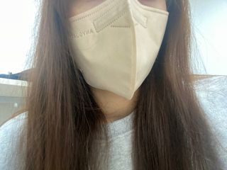 애니가드 셋업마스크 4컬러 각 10매입 [크리미베이지, 캐시미어로즈, 초콜렛브라운, 미드나잇네이비] — 5점을 준 리뷰어가 2022년 2월 올린 사용 사진