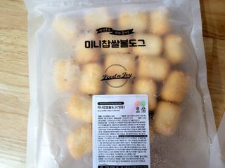 Dog&Ball 독앤볼 [Dog&Ball] 미니찹쌀볼도그 찹쌀치즈볼 — 5점을 준 리뷰어가 2021년 9월 올린 사용 사진