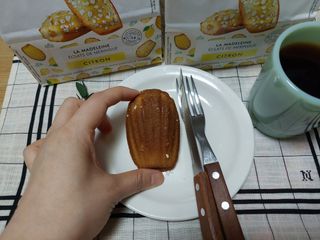 [메종콜리브리] 프랑스 마들렌 메종콜리브리 레몬 마들렌 2팩 — 5점을 준 리뷰어가 2022년 3월 올린 사용 사진