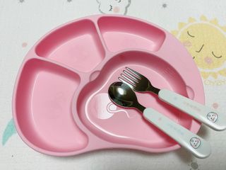 유비맘 캐릭터 실리콘 흡착 식판_색상 랜덤발송 — 4점을 준 리뷰어가 2021년 1월 올린 사용 사진
