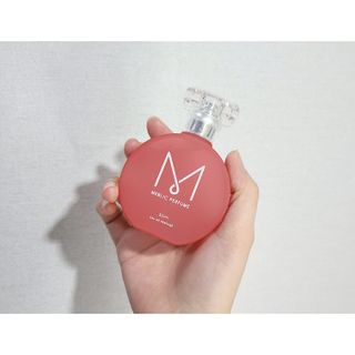 자연스러운 샴푸향이 나는 메블릭퍼퓸 케라 50ml +상큼달달한 라즈베리향이 나는 메블릭퍼퓸 라즈베리 50ml — 5점을 준 리뷰어가 2022년 9월 올린 사용 사진