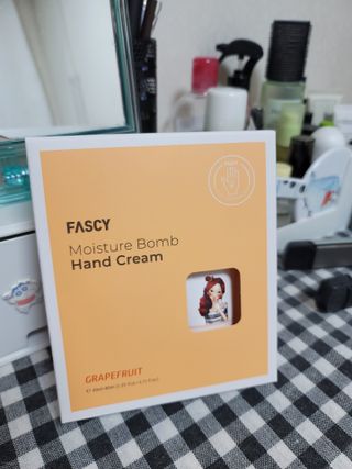 파시 FASCY 高保湿ハンドクリーム40ml+80ml セット — 4점을 준 리뷰어가 2021년 5월 올린 사용 사진