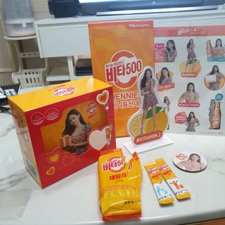 광동생활건강 [제니에디션] 비타500데일리스틱 gift set 60포+제니굿즈 3종+쇼핑백 — 5점을 준 리뷰어가 2021년 11월 올린 사용 사진