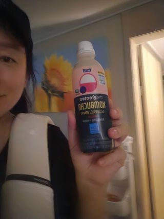 더그레잇티 콤부차 [매일유업] 더그레잇티 44kcal 콤부차 300ml *12개입 (오리지널 6개+베리리치 6개) — 5점을 준 리뷰어가 2023년 8월 올린 사용 사진