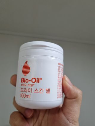 바이오오일 [바이오-오일] 드라이 스킨 젤 100ml — 5점을 준 리뷰어가 2021년 5월 올린 사용 사진