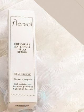 플레라디 에델바이스 워터풀 젤리 세럼 — 5점을 준 리뷰어가 2021년 6월 올린 사용 사진