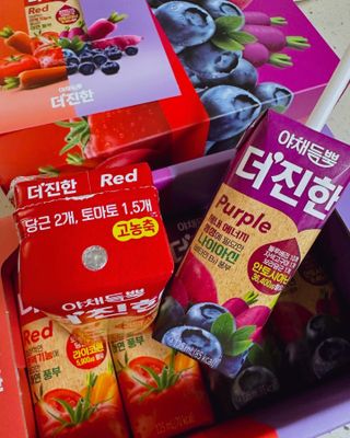 [롯데칠성] 야채듬뿍 더'진한 [롯데칠성] 야채는 이제 COLORFULL! 야채듬뿍  더 진한 레드 4개 +퍼플 4개 (총 8개) — 4점을 준 리뷰어가 2023년 6월 올린 사용 사진