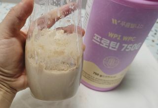 [푸름웰니스] 프로틴 다이어트 단백질 쉐이크 (750g) — 5점을 준 리뷰어가 2022년 3월 올린 사용 사진