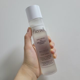 플레라디 에델바이스 오일 밸런싱 토너 — 4점을 준 리뷰어가 2021년 6월 올린 사용 사진