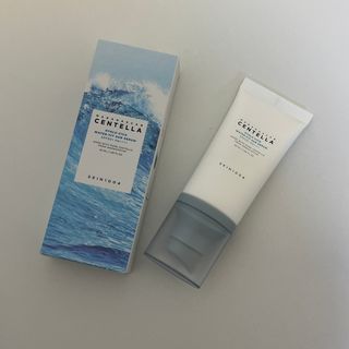 [스킨1004] 마다가스카르 센텔라 히알루-시카 워터핏 선세럼 50ml — 5점을 준 리뷰어가 2024년 5월 올린 사용 사진