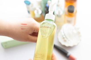 스킨큐어 산다화 순한 클렌징 동백 오일 200ml — 5점을 준 리뷰어가 2023년 3월 올린 사용 사진