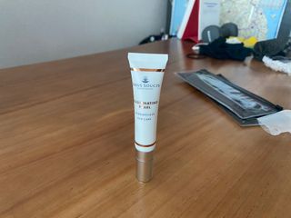 산수시 일루미네이팅 펄 영양 다크서클 스틱 아이 크림 케어 15ml — 5점을 준 리뷰어가 2021년 6월 올린 사용 사진