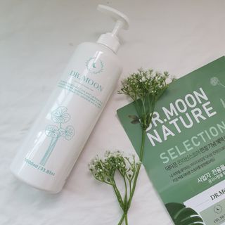 [닥터문] 센텔라 시카케어 화이트머스크 바디워시 1000ml — 5점을 준 리뷰어가 2023년 6월 올린 사용 사진