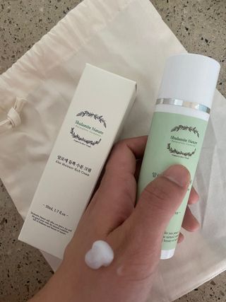 술람미네이처 자연주의 화장품ㅣ속보습 충전 + 민감/트러블 피부 진정 - 알로에 듬뿍 수분 크림 50ml — 5점을 준 리뷰어가 2022년 6월 올린 사용 사진