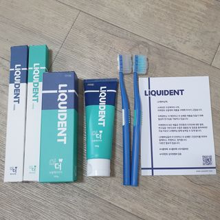 리퀴덴트 오랄케어 온가족용 리퀴덴트 더더 오랄케어 무불소 치약 + 임상시험완료 이중 미세 엠보싱 칫솔 올데이세트 — 4.5점을 준 리뷰어가 2020년 12월 올린 사용 사진