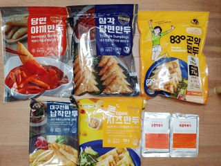 (주)성경순만두 곤약만두.콘치즈만두,삼각당면만두,당면 야끼만두,대구전통 납작만두,떡뽁이 매콤소스,달콤소스 — 5점을 준 리뷰어가 2023년 4월 올린 사용 사진