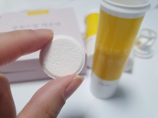 [슬림드랍 레몬맛] 건기식 다이어트 보조제 겸 비타민 — 5점을 준 리뷰어가 2022년 1월 올린 사용 사진