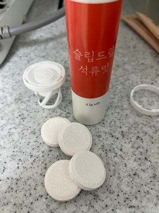 [슬림드랍 석류맛] 건기식 다이어트 보조제 겸 비타민 — 5점을 준 리뷰어가 2022년 2월 올린 사용 사진
