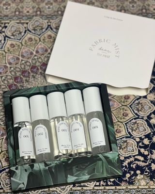 디어포레스트 [5개세트] 숲속의 하루 패브릭미스트 (섬유향수/ 룸스프레이) 50ml 5개 — 5점을 준 리뷰어가 2022년 10월 올린 사용 사진